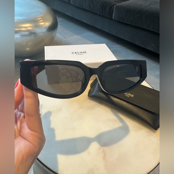 SOLD!🎉🎉🎉Celine Eyewear Triomphe Cat-Eye Sunglasses Unisex - Picture 8 of 16